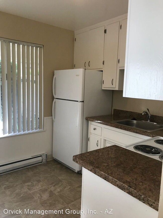 Building Photo - 158 N Sunnyvale Ave