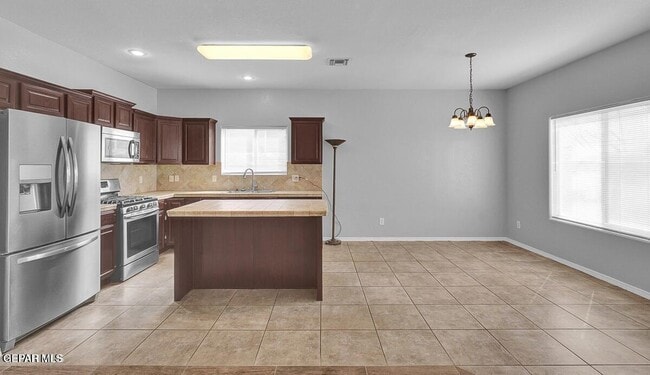 Building Photo - 6825 Steffers Ln