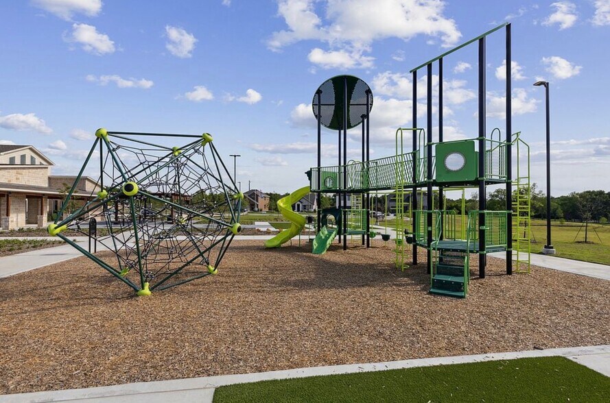 Building Photo - 1012 Rosemary Hill Dr