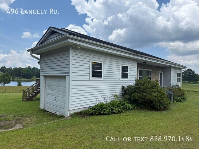 Building Photo - 496 Langley Rd