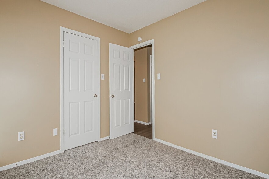 Building Photo - 6635 Dunbarton Dr