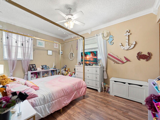 Building Photo - Southwest 104th Avenue, Cooper City, FL 33...