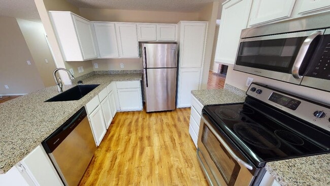 Building Photo - Tigard, Morning Hill - Summer Lake Neighborhood, Pet Friendly