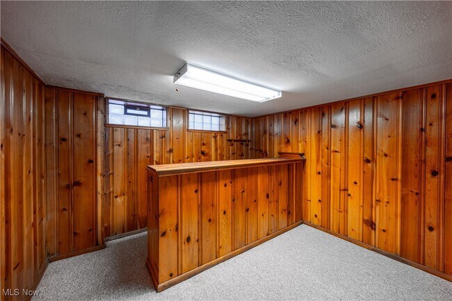 Building Photo - 23211 Fernwood Dr