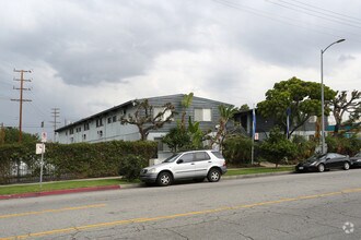 Building Photo - 9025 National Blvd