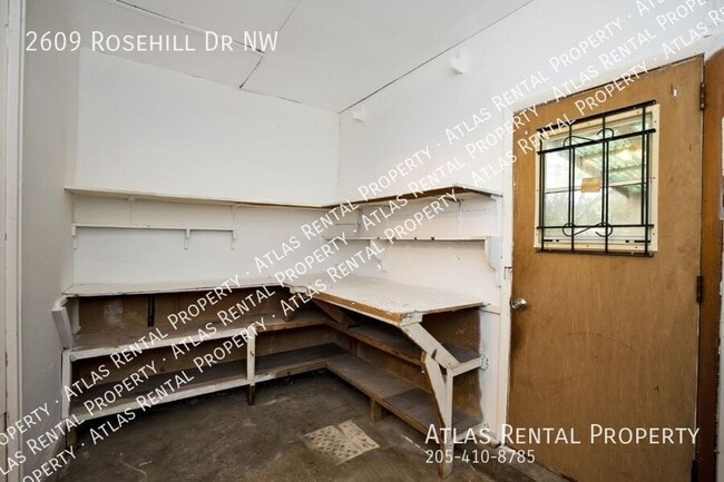 Building Photo - 2609 Rosehill Dr NW