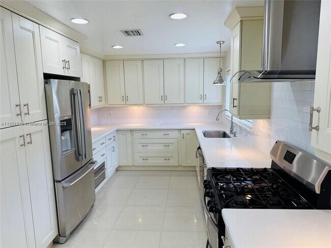 Building Photo - 15038 SW 89th Ter Rd