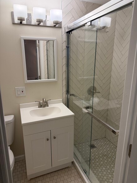 Building Photo - 2 Southview Ct