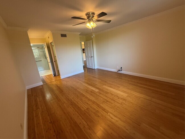 Building Photo - 2660 Carambola Cir N