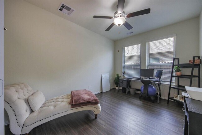 Building Photo - 4643 Sequoia Echo Dr