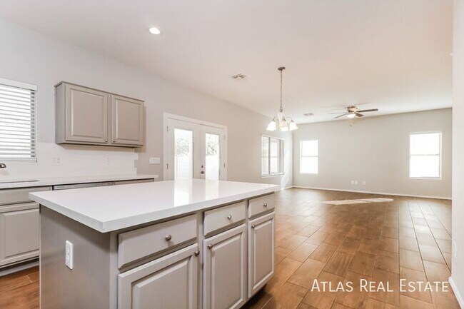 Building Photo - 17254 W Country Gables Dr