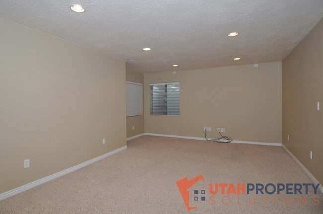 Building Photo - 11758 Chalk Creek Way