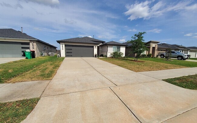 Building Photo - 3839 Sparkman Ln