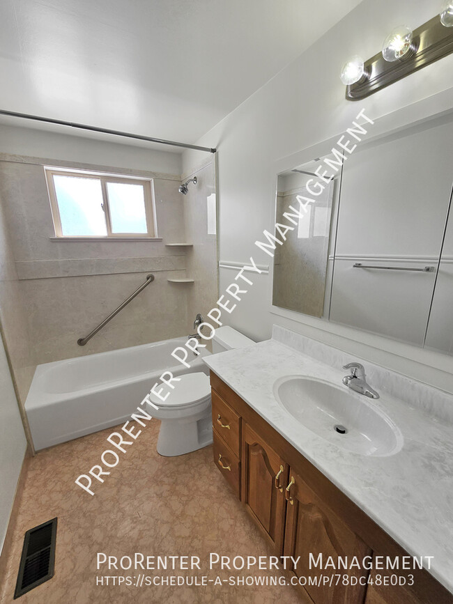 Building Photo - 317 S 300 W