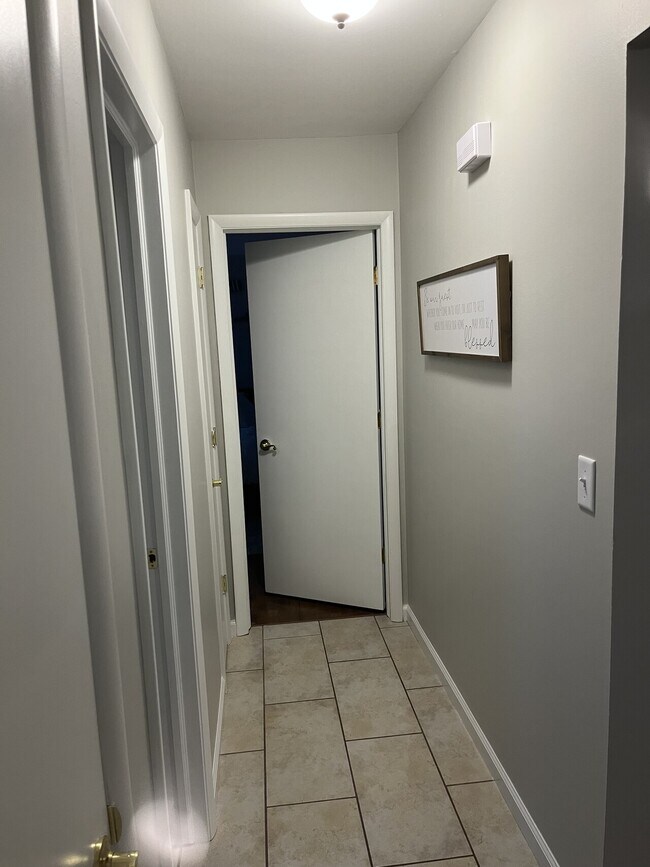 Building Photo - Channel Rental