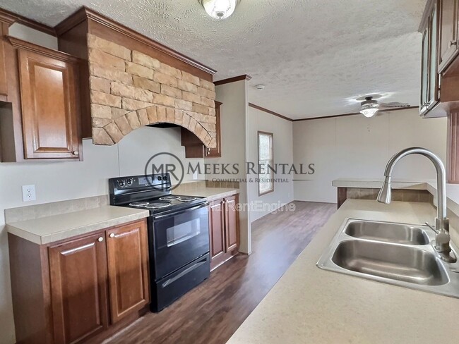 Building Photo - 64 Richardson Ln