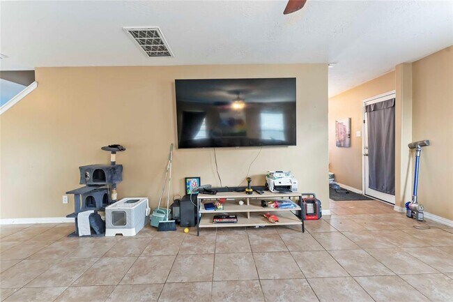 Building Photo - 4439 Plumeria Ave