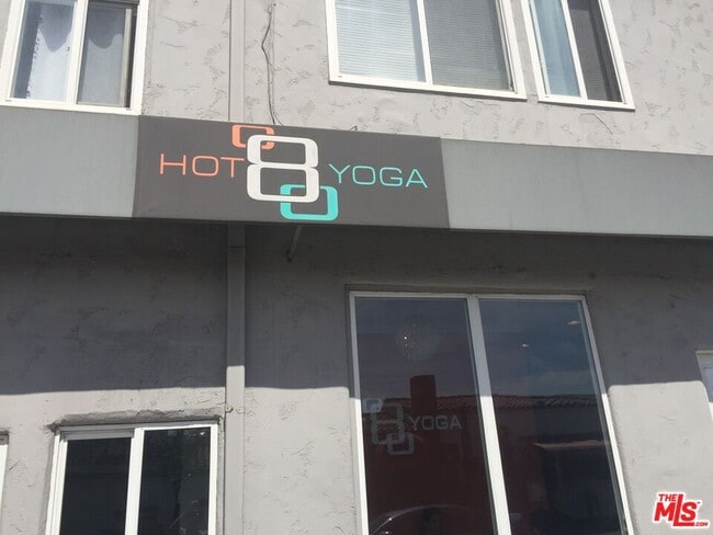 Building Photo - 472 Rosecrans Ave