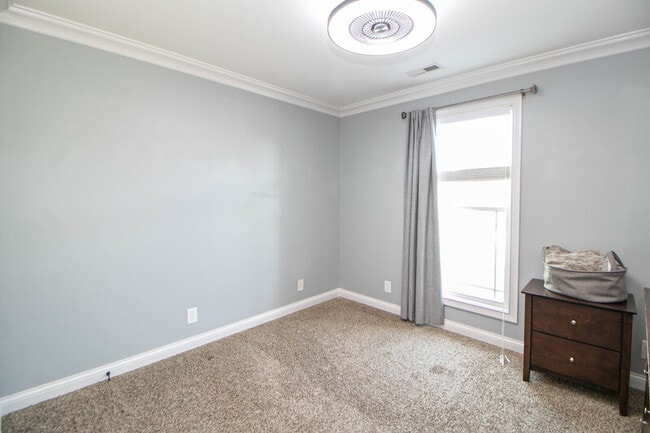 Building Photo - 1088 Jon Dr