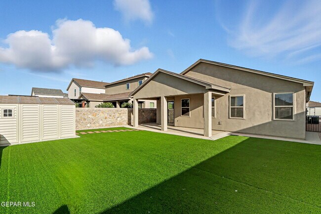 Building Photo - 533 Twilight Dr