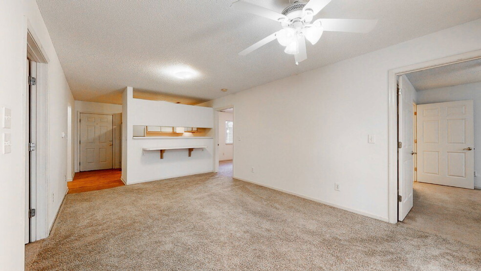 Building Photo - 334 Brownlea Dr