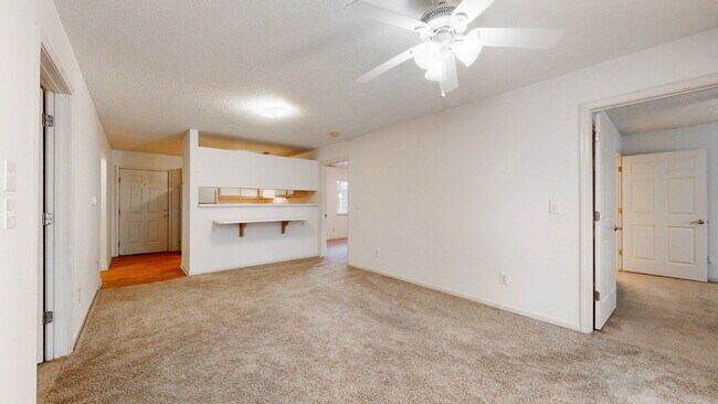 Building Photo - 334 Brownlea Dr