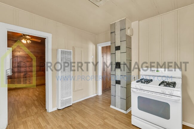 Building Photo - Charming 2-Bedroom Bungalow in Sacramento