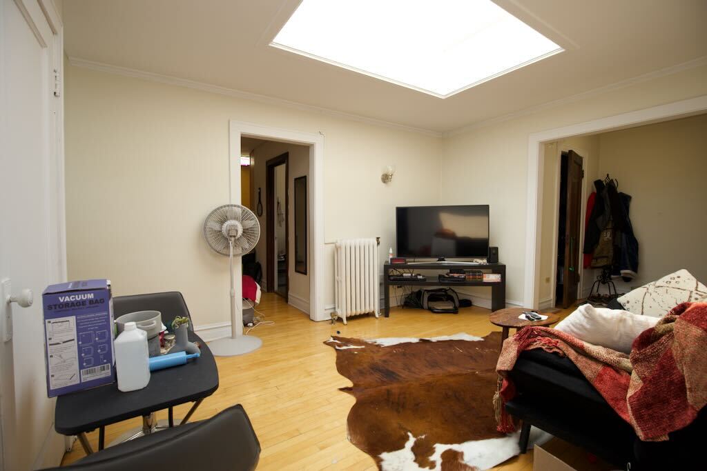 Building Photo - 733 Elm