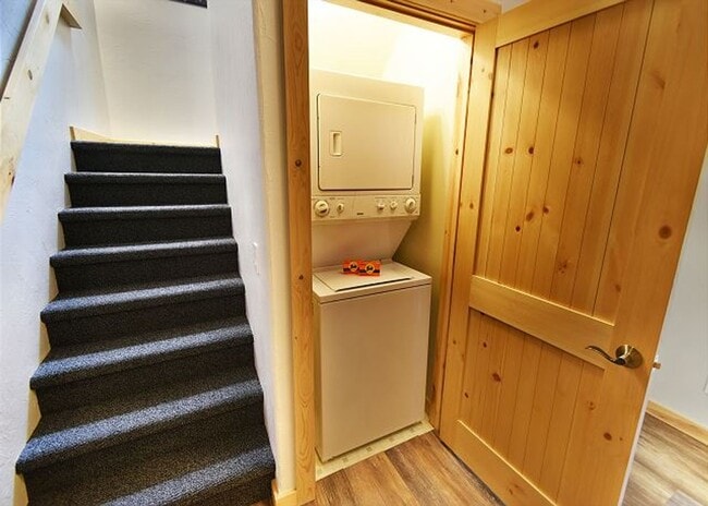 Building Photo - Summer Seasonal Rental- 734 Rocky Point Townhomes