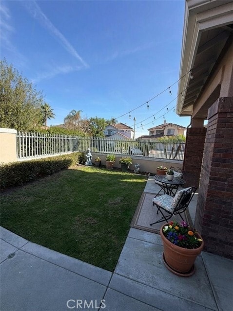 Building Photo - 17 Pastora