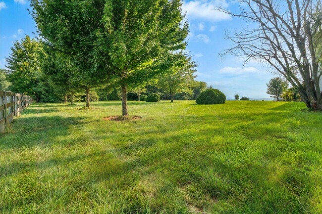 Building Photo - 6110 Holter Rd