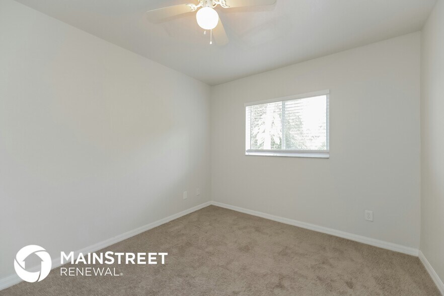 Building Photo - 1581 S Chamberlain Blvd