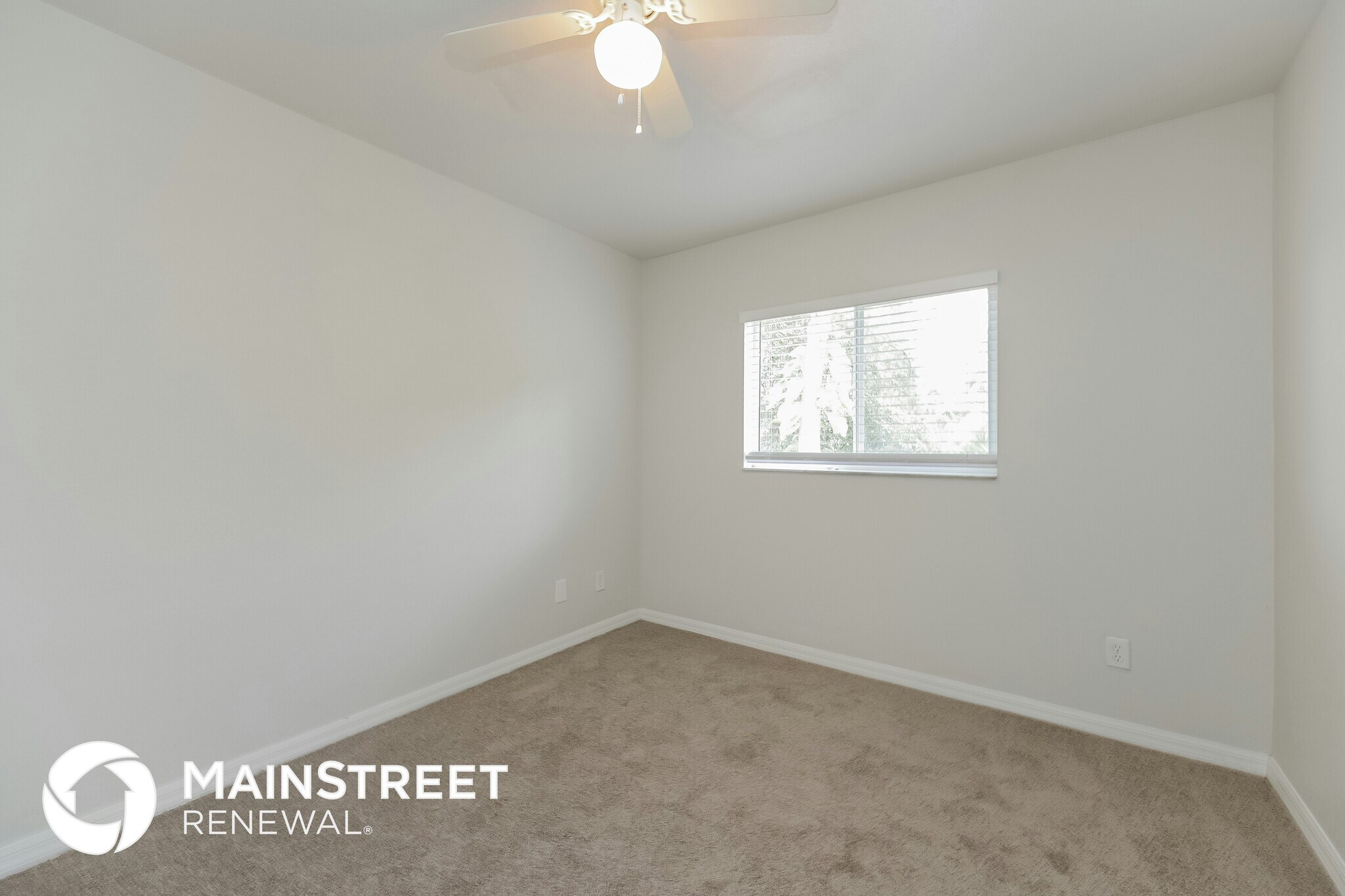 Building Photo - 1581 S Chamberlain Blvd