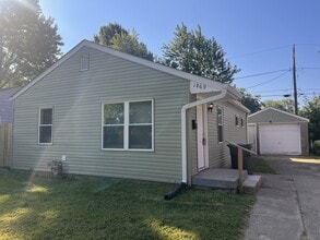 Building Photo - 1869 Bauer Rd