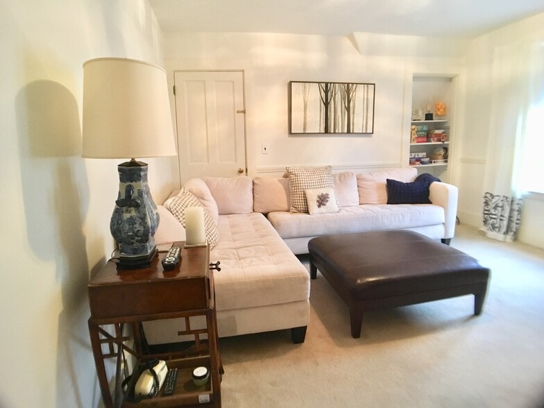 Living room - 46 High St