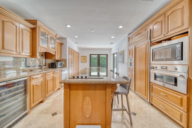 Building Photo - 9220 SW 102nd St