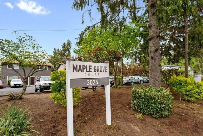 Building Photo - Spacious 2bed/1bath townhome
