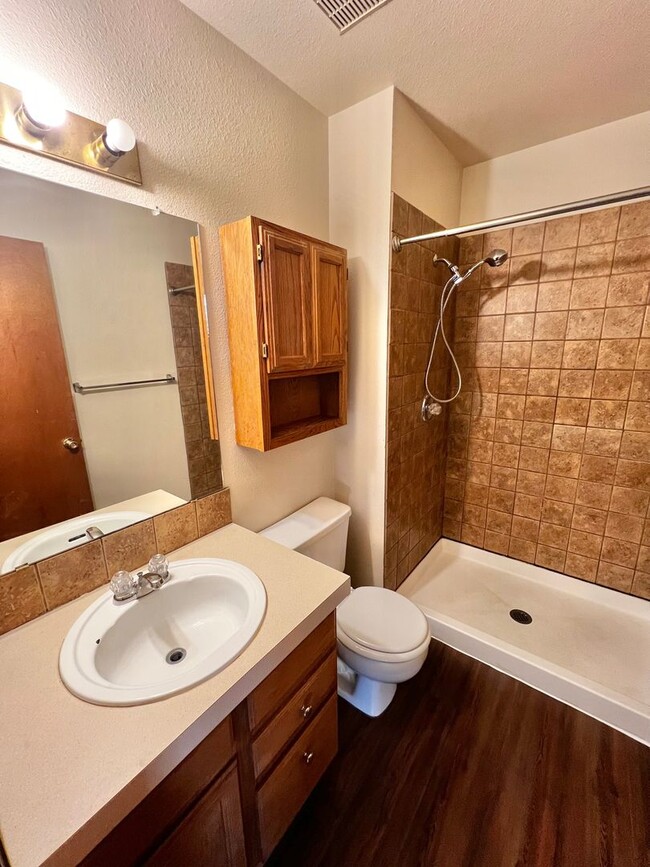 Building Photo - Spacious 4 Bed, 3 Bath Ranch in South Fort Collins