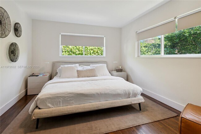 Building Photo - 408 Como Ave