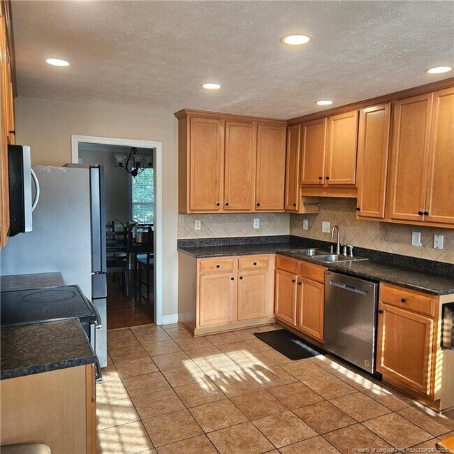 Building Photo - 129 Barkley Ct
