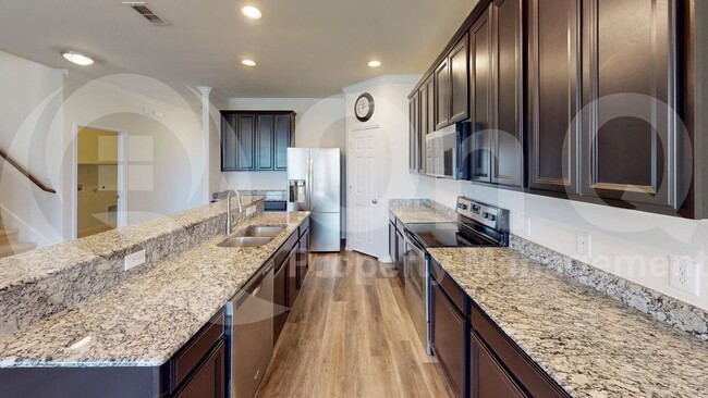 Building Photo - 3105 Montserrat Creek Dr