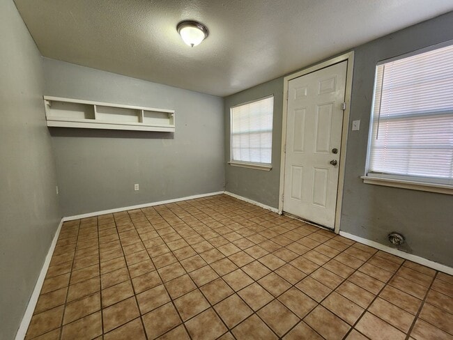 Building Photo - 1101 Clairmont St