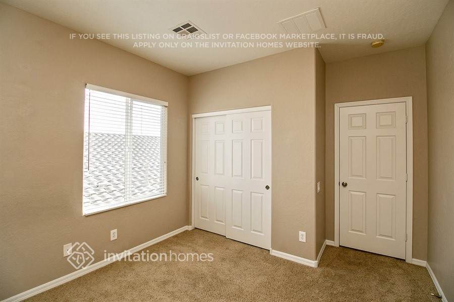 Building Photo - 2542 Findlater St