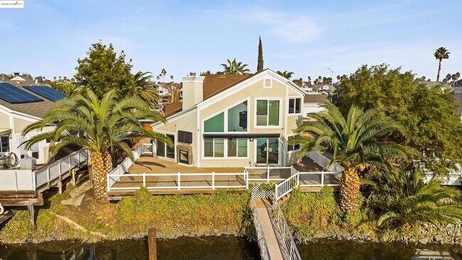 Building Photo - 4730 Spinnaker Way