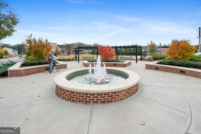 Building Photo - 1012 Davis St