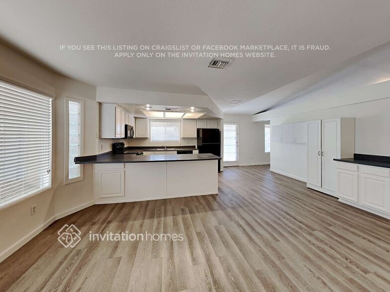 Building Photo - 6361 W Caron St