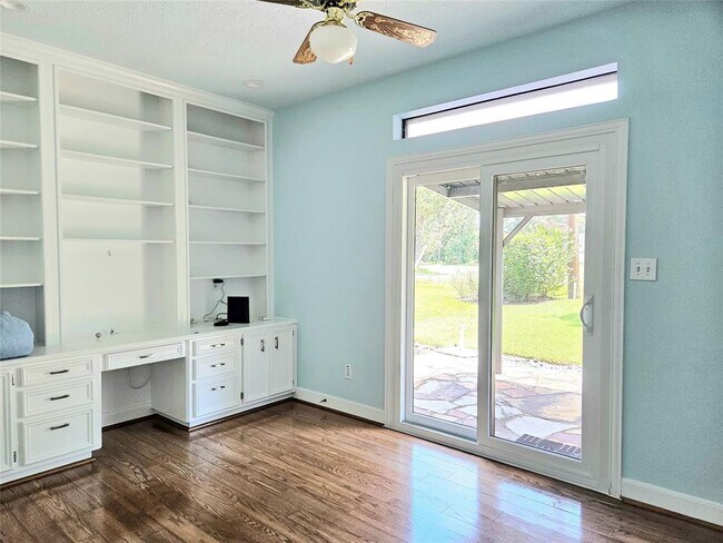 Building Photo - 20402 Sunny Shores Dr