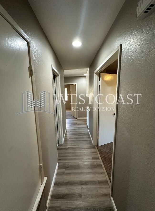 Building Photo - Charming 4-Bedroom Home in Tranquil Chino ...
