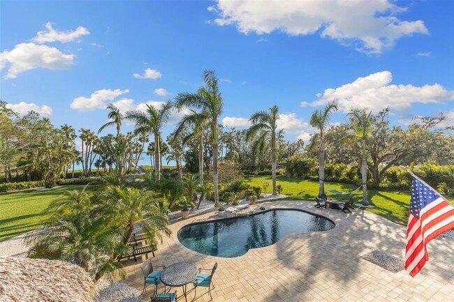 Building Photo - 450 Bayshore Dr