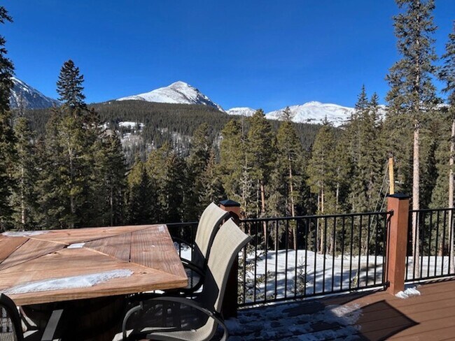 Building Photo - Luxury Home in the woods with unparalleled views! Garage! Pets Negotiable! Hot tub!